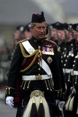 HRH The Prince Charles inspects No 2 guard
